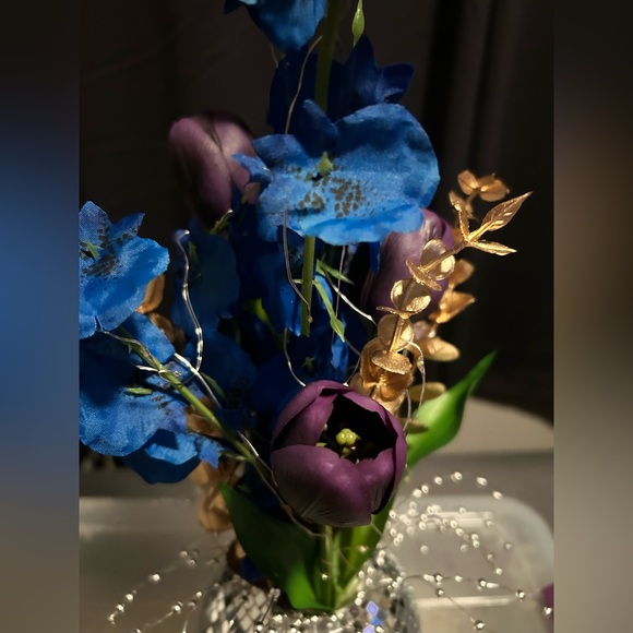 DISCO BALL FAUX FLORAL ARRANGEMENT/14’ RAINBOW LED LIGHTS/HANDMADE - Picture 7 of 8